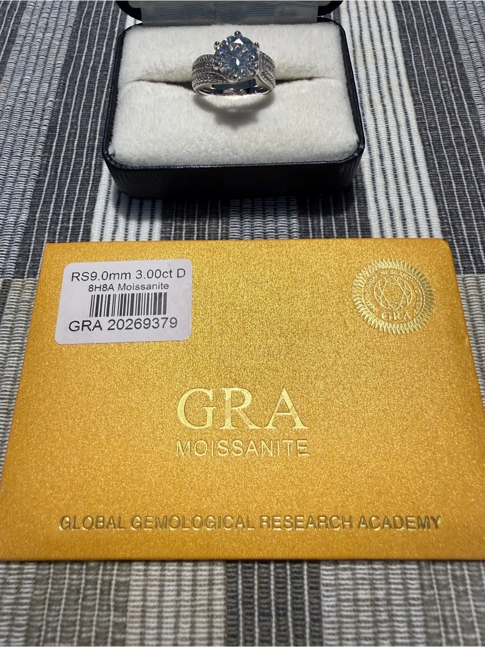 💍✨ Stunning Moissanite Rings Available! ✨💍